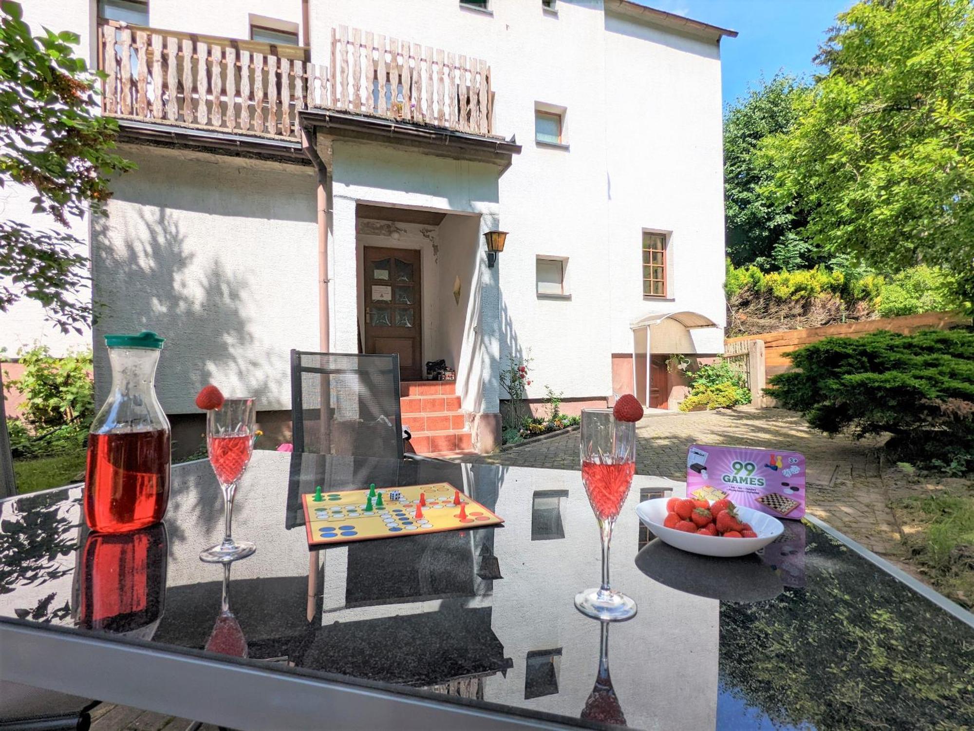 H1 - Urlaubsmagie - Pool & Terrasse Zum Entspannen Sebnitz Buitenkant foto